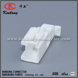 7282-8631 MG643272 3 pins male cable connector CKK5033W-0.7-11