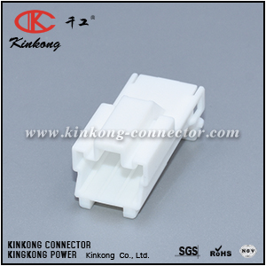 7122-8335 PB301-03010 MG620395 3 pins male electrical plug CKK5031W-1.8-11